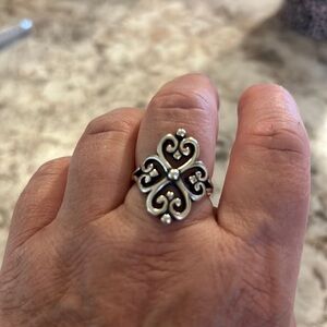 James Avery sz 9 Adorned Heart ring 925